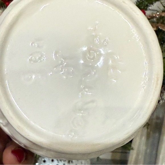 Home: Plate & Cup Basket Weave Porcelain Portugal Sets - Picture 16 of 17